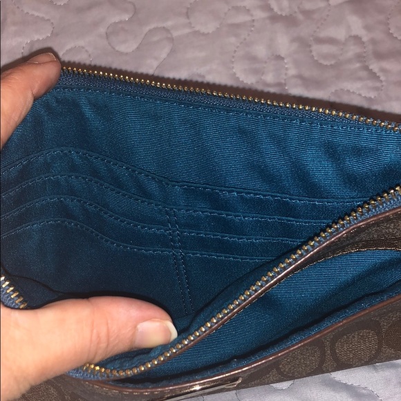 Coach tote and matching wristlet - Picture 4 of 5